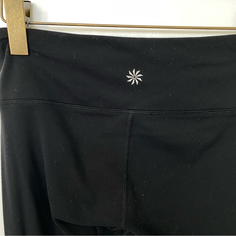 Athleta Capri Crisscross Detail Leggings XS - Picture 7 of 15